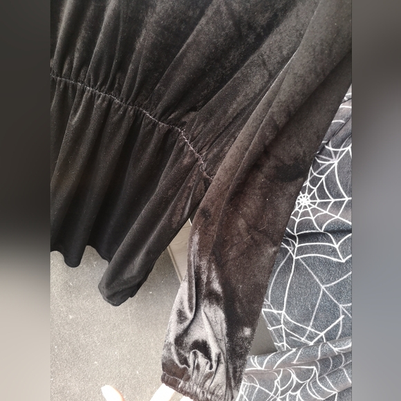 Velvet dress - Picture 3 of 6